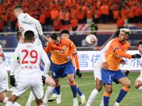 米兰体育官网登录网址-包含中超比赛点燃激情，球员拼搏为荣誉的词条