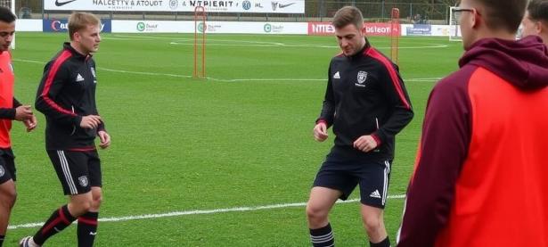 米兰体育入口-恩菲尔德赛前体能检测通过，争冠筹备顺利