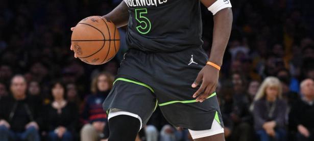 米兰体育官网登录网址-包含快船队长发飙对裁判，遭遇罚款暂停比赛的词条