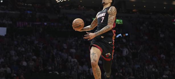 米兰体育娱乐-外援盖帽猛追，犀利暴扣惊艳全场的简单介绍