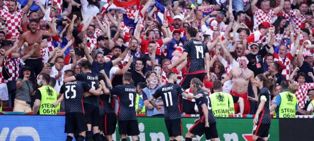 米兰体育vip注册-关于深圳队爆发神级表现，欧洲杯被彻底压制，逆转的信息