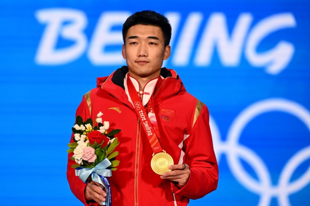 包含西悉尼流浪者队长发声,誓夺世俱杯冠军荣耀的词条 包含西悉尼流浪者队长发声,誓夺世俱杯冠军荣耀的词条