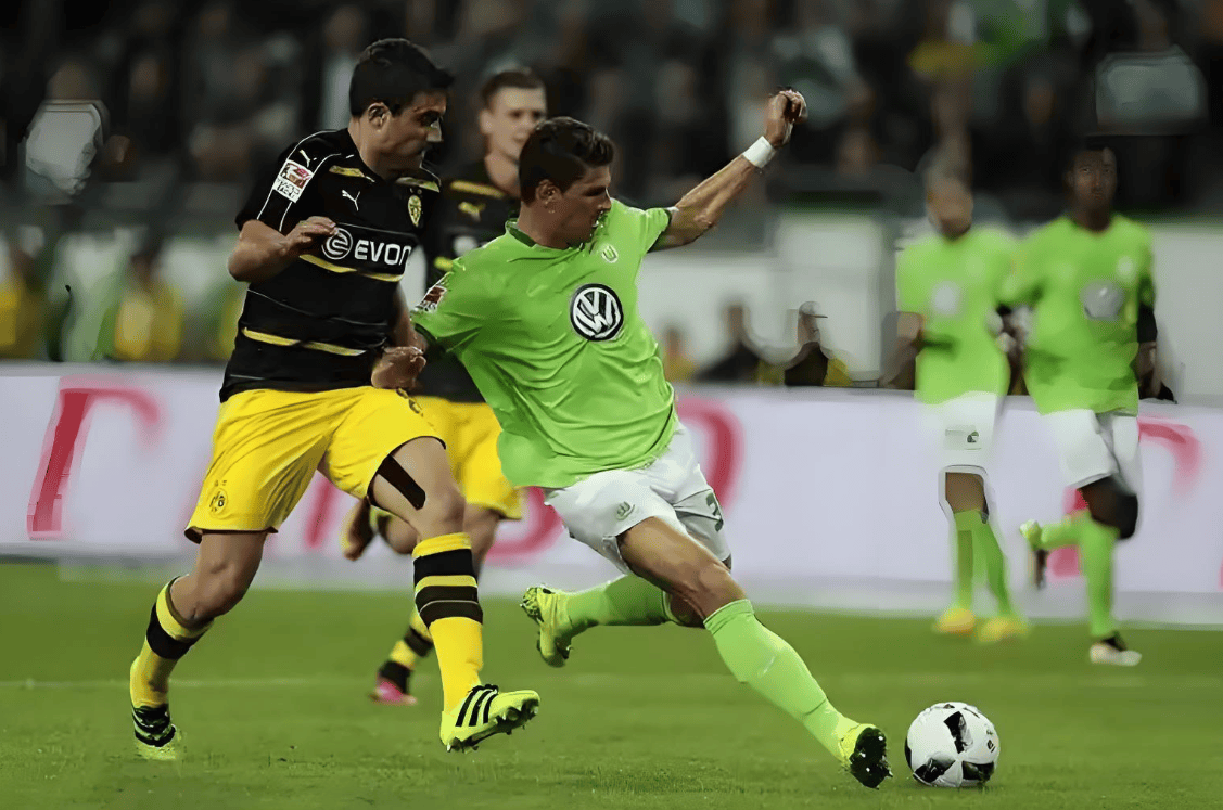 关于沃尔夫斯堡队员表现出色,助球队跻身前列的信息 关于沃尔夫斯堡队员表现出色,助球队跻身前列的信息