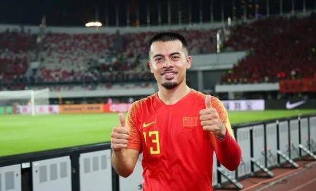 中国国家队球员精湛技艺,成功晋级 中国国家队球员精湛技艺,成功晋级