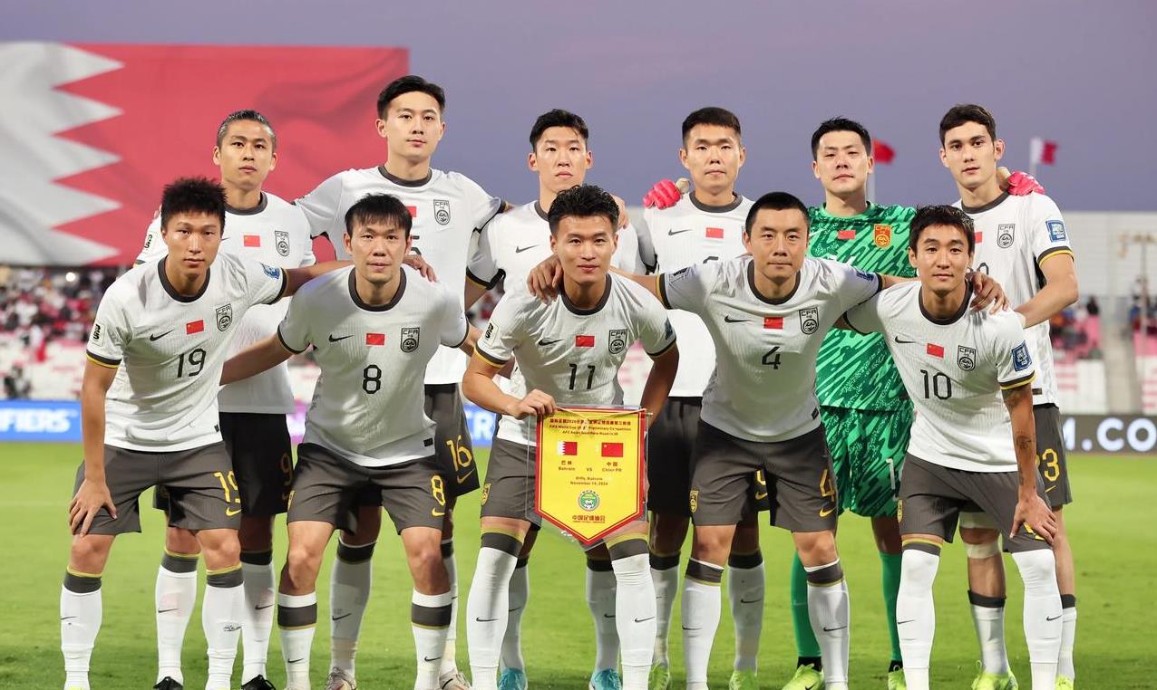 国内足球联赛强队对决，谁能笑到最后？