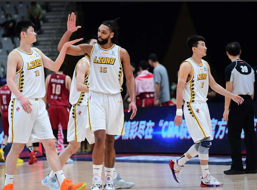 利尔客场击败对手，积分榜排名得到提升