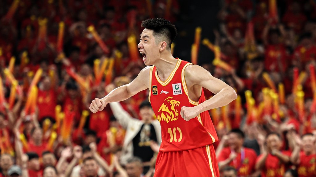 广东男篮再次获得胜利，稳坐第一