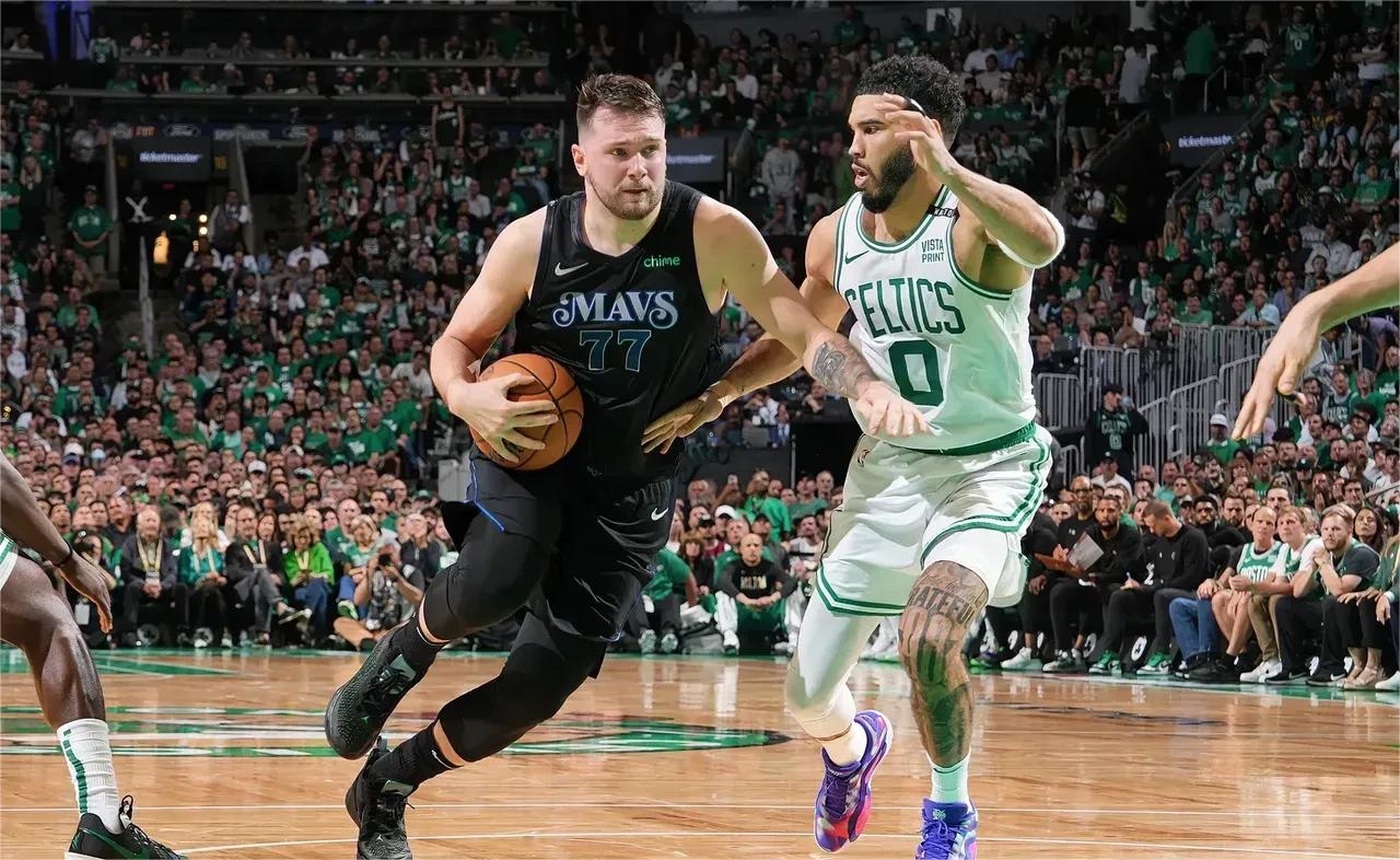 关于凯尔特人逆袭击败活塞,欧文领军表现帮助球队改写局面的信息 关于凯尔特人逆袭击败活塞,欧文领军表现帮助球队改写局面的信息