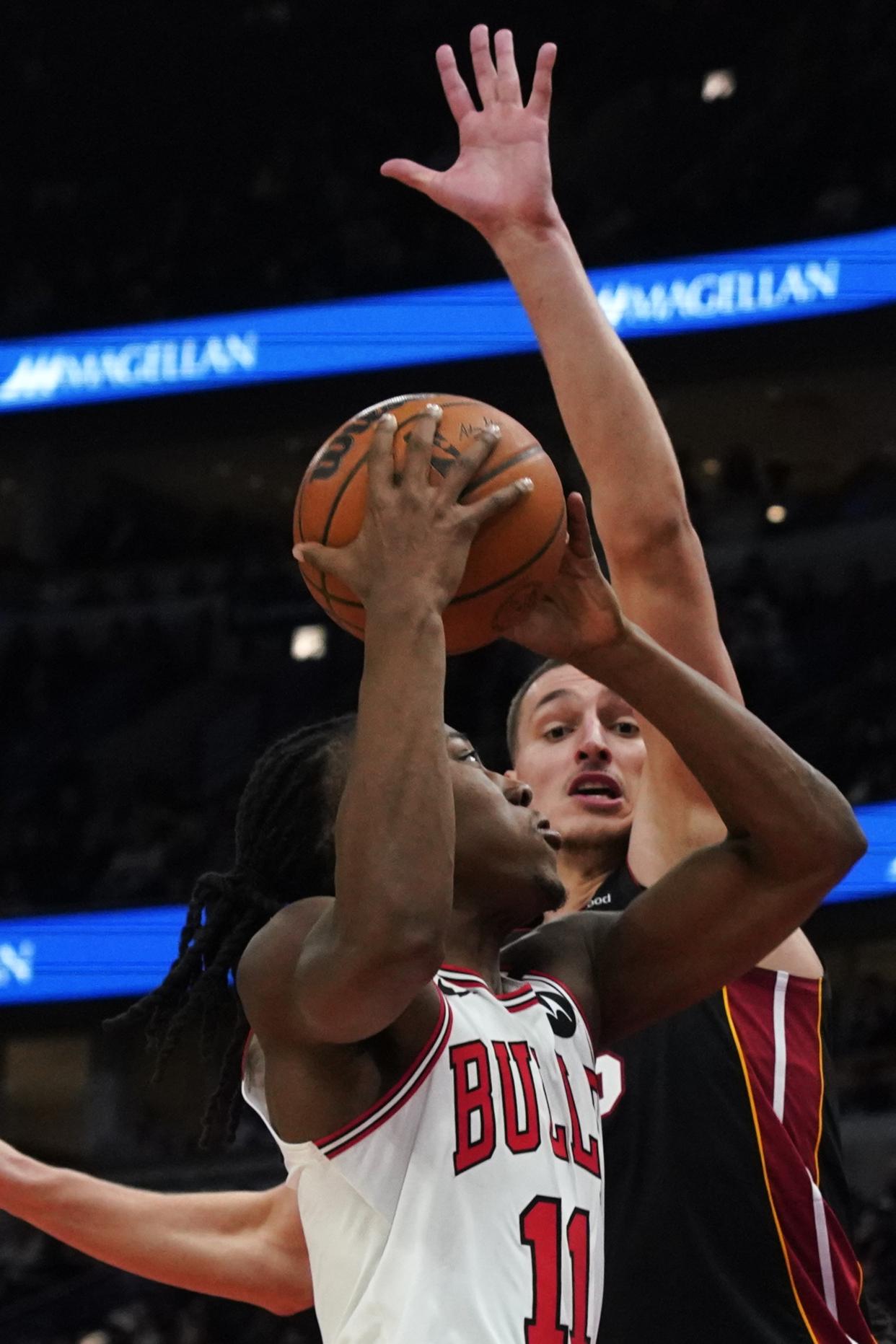 公牛后卫组合表现亮眼，球队意欲冲击季后赛的简单介绍