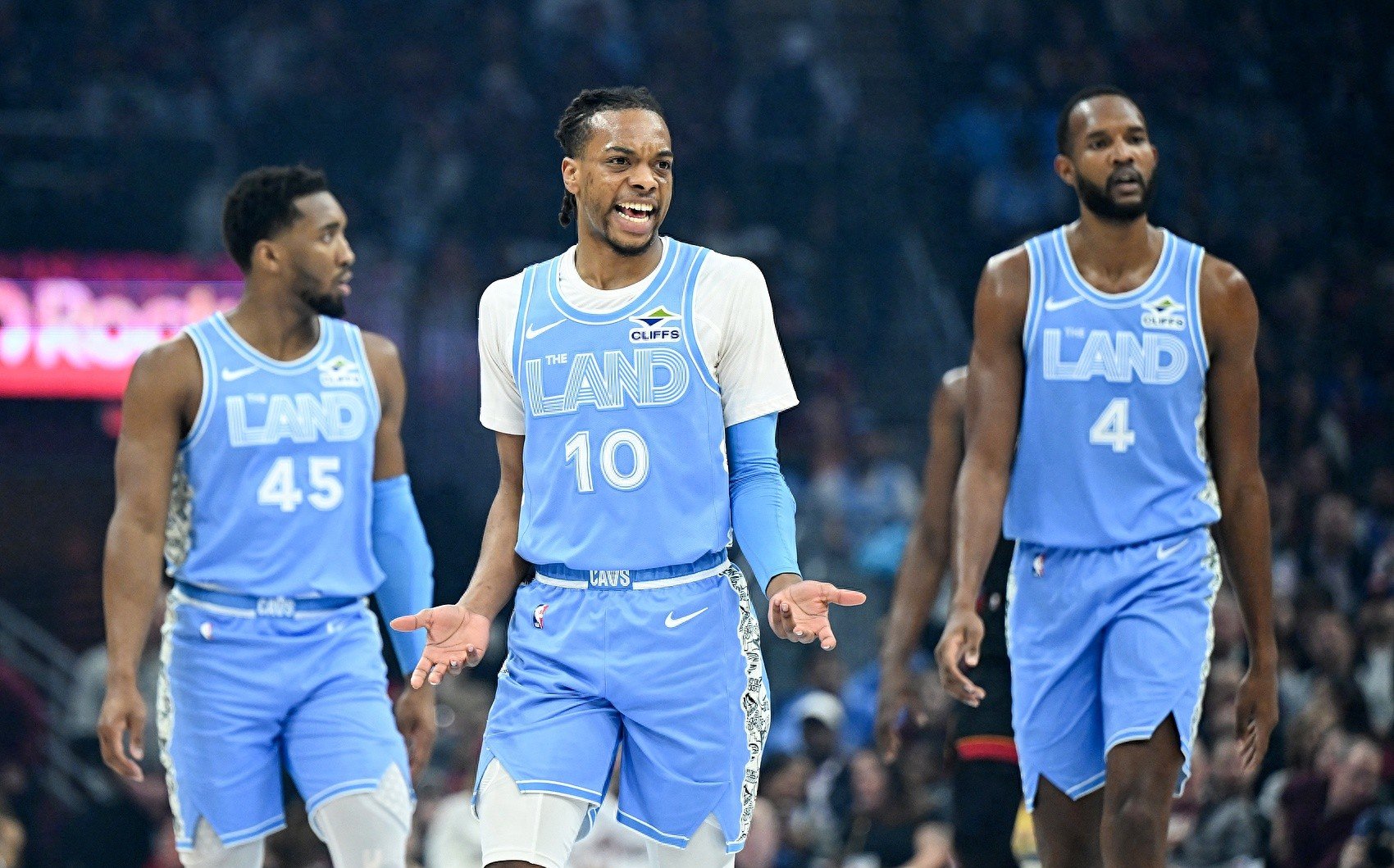 骑士新援表现不及预期，球队战绩受挫再迎挑战