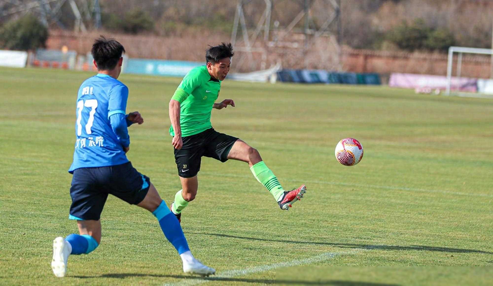 中国青年球员在国内锦标赛中崭露头角