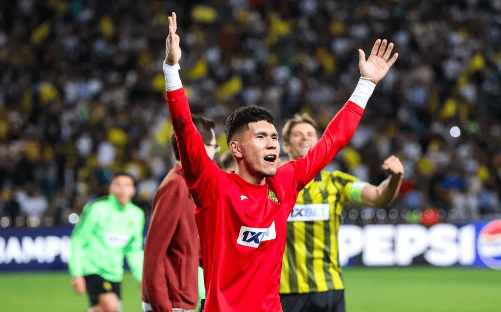 关于欧洲联赛冠军诞生，球队庆祝洋溢欢乐的信息