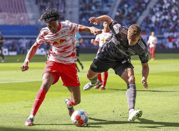 沃尔夫斯堡主场战平门兴,德甲比赛激烈角逐收获1分的简单介绍 沃尔夫斯堡主场战平门兴,德甲比赛激烈角逐收获1分的简单介绍