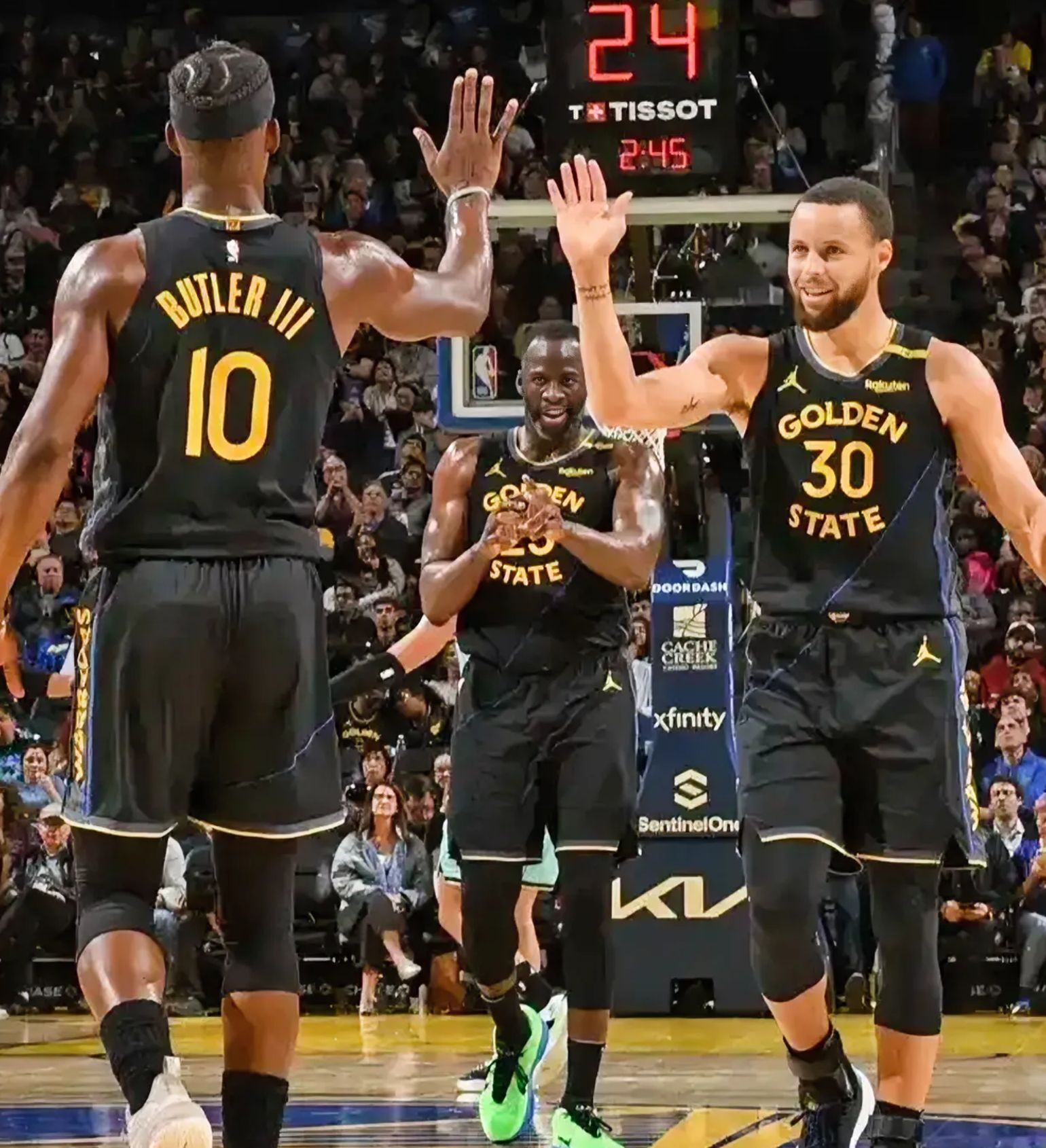 勇士客场击败爵士，实现六连胜